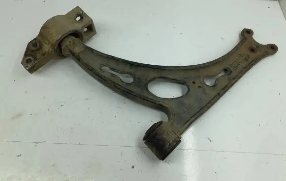 Volkswagen Touran I Front lower control arm/wishbone 1K0407153G