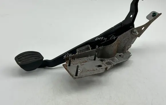 Peugeot 308 Brake pedal 1611333680