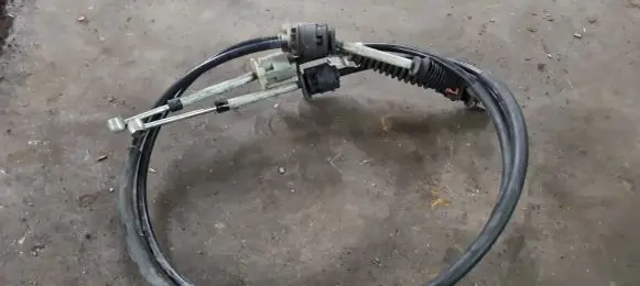 Volvo S80 Gear shift cable linkage 30681396