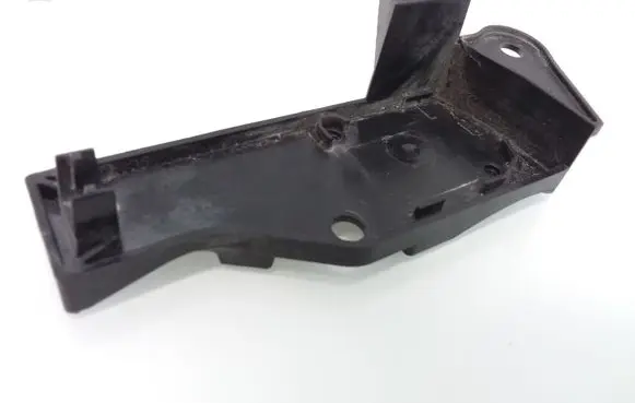 Engine bonnet/hood lock trim molding