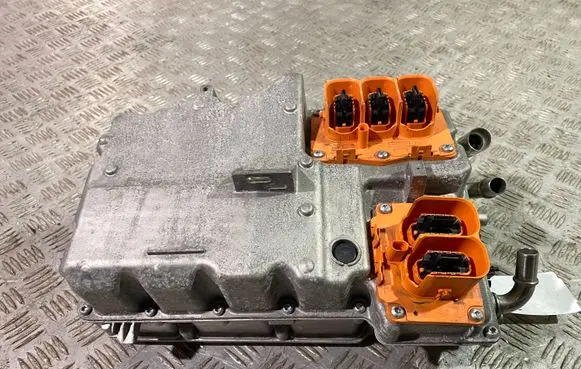 Volvo XC90 Voltage converter inverter 31673216