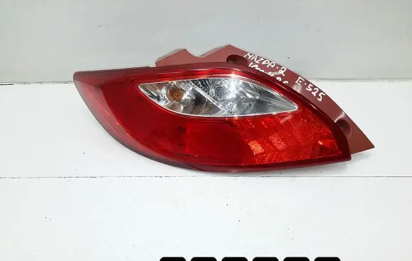 Mazda 2 Rear/tail lights p5776l