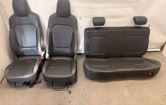 Dacia Spring Seat set SPRFOT1