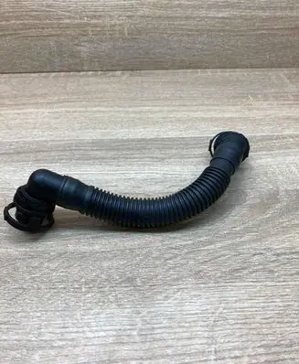 Volkswagen Tiguan Breather hose/pipe 03L103493AE