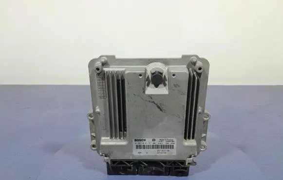 Renault Clio I Engine control unit/module ECU 237102213R