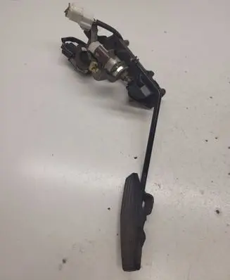 Mazda 323 F Accelerator throttle pedal CB0541AC0