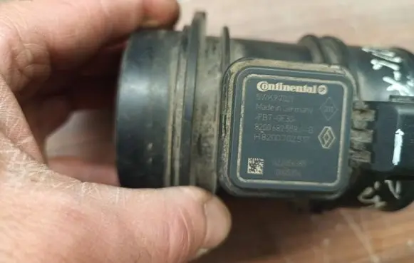 Renault Megane III Mass air flow meter 5wk97021