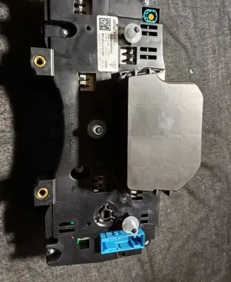 Speedometer (instrument cluster)