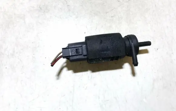 BMW 3 E46 Windscreen/windshield washer pump