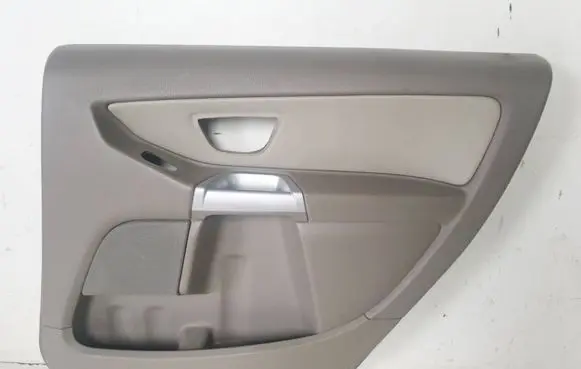 Volvo XC90 Rear door card panel trim