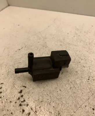 Saab 9-3 Ver2 Vacuum valve 72831100 02T310 12787706