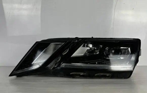 Skoda Octavia Mk3 (5E) Headlight/headlamp 5E1941015E