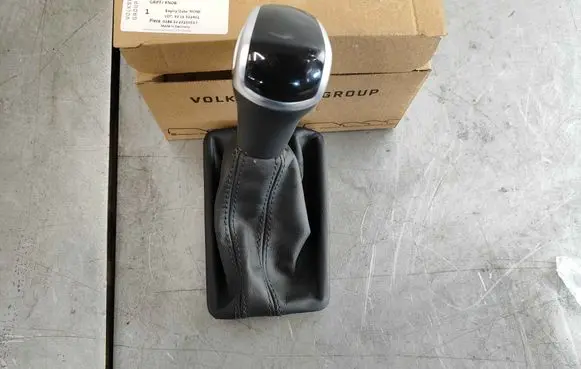 Audi Q2 - Gear shift switch/knob 81B713139CIBR