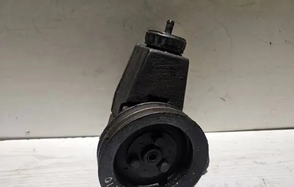 Ford Scorpio Power steering pump 87TF3A733AA