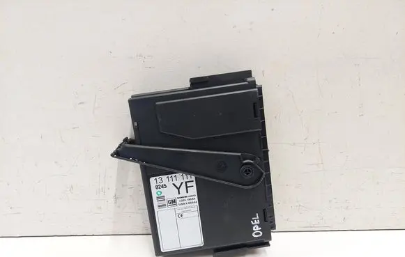 Opel Meriva A Comfort/convenience module 13111111 330518684 5WK48664