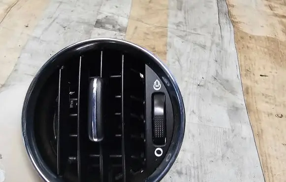 Dashboard side air vent grill/cover trim