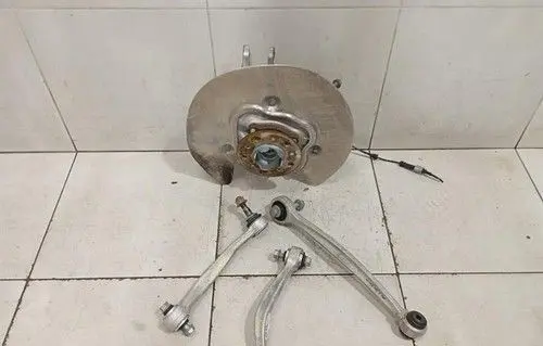 BMW M4 G82 G83 Rear wheel hub 8095658