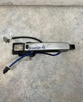 Nissan Qashqai Front door exterior handle 8346B1S