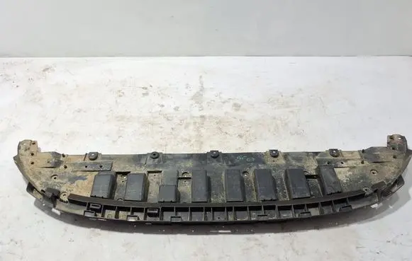 Renault Arkana Engine splash shield/under tray 622357174R