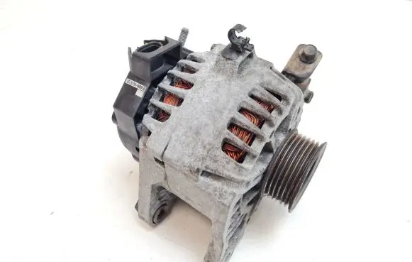 KIA Sportage Generator/alternator 373002E400 2612741