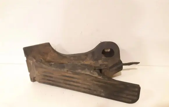 Volkswagen Touran II Accelerator throttle pedal 1T1723503M 6510300201