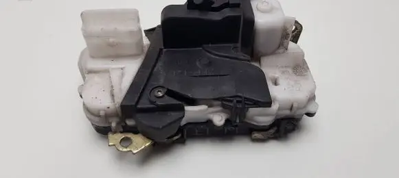Citroen C5 Front door lock