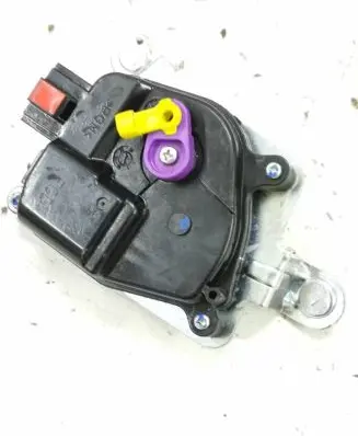 Hyundai i20 (PB PBT) Rear lock motor 