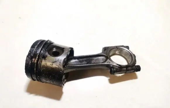 Peugeot Partner Piston with connecting rod