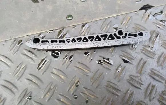 Mercedes-Benz E W211 other engine part