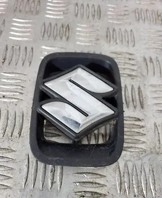 Suzuki Jimny Bonnet/hood grill 