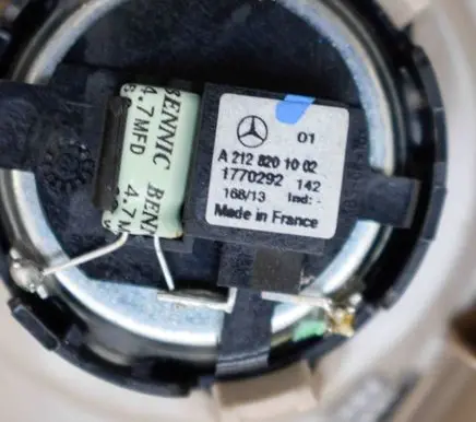 Mercedes-Benz E A207 Front door speaker