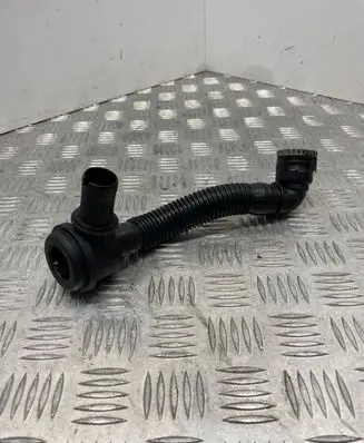 BMW 5 E60 E61 Engine coolant pipe/hose 13717600013 7600013 140327