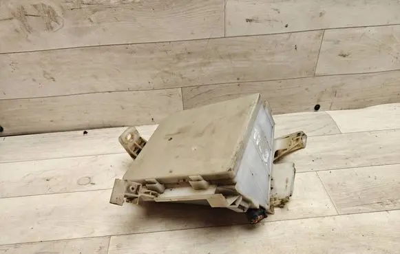 Nissan Note (E11) Fuse module 71547195