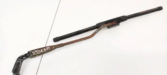 KIA Carnival Front wiper blade arm