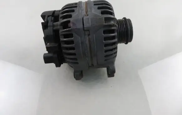 Audi A4 S4 B5 8D Generator/alternator 0124515026 028903029B