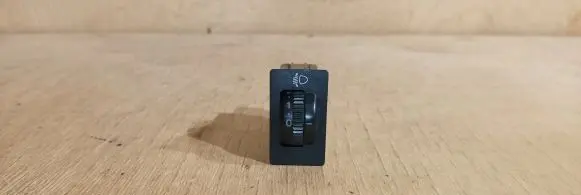 Toyota Avensis T250 Headlight level height control switch 8415205050 37166