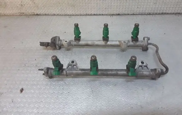 Hyundai Santa Fe Fuel injectors set 9260930004
