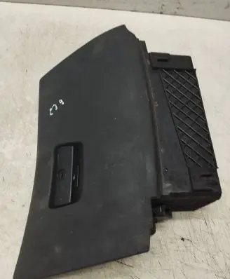 BMW 5 E39 Glove box lid/cover A10S