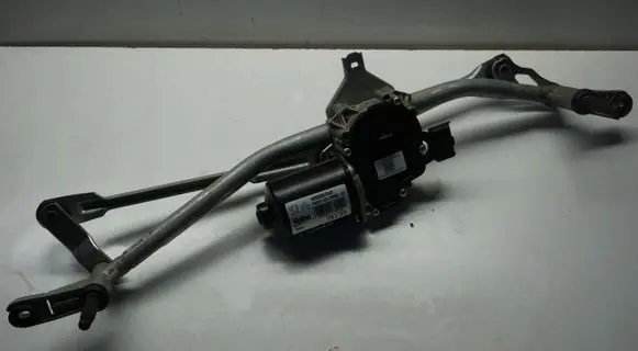 Toyota Hilux VIII Front wiper linkage 
