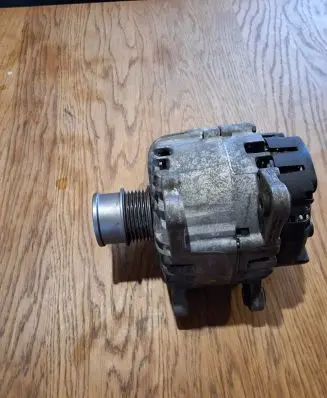 Audi A3 S3 8V Generator/alternator 04C903021A 319178568 2715267C