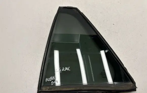 Toyota Avensis T270 Rear vent window glass 43R006723 DOT24M101AS3