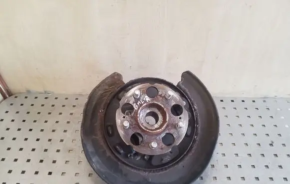 Honda CR-V Rear wheel hub