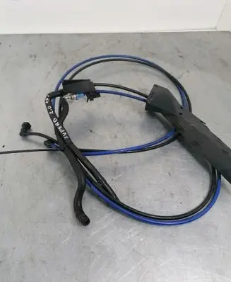 Skoda Superb B6 (3T) Fuel line pipe 3T0200059H 1K0130295AJ