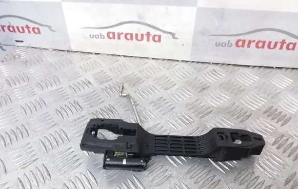Toyota Corolla Verso E121 Front door exterior handle/bracket 242303 1FL