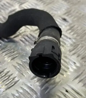 Land Rover Range Rover Velar Engine coolant pipe/hose M8A28D284BB