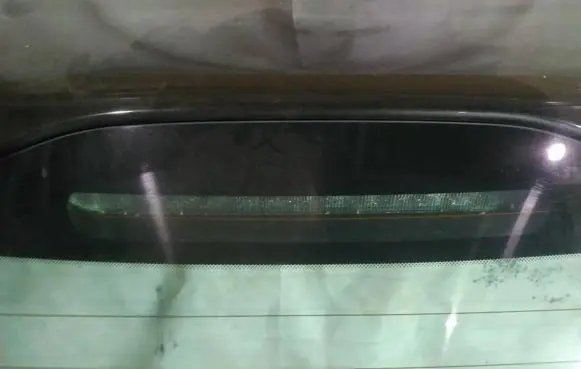 Volvo V50 Third/center stoplight