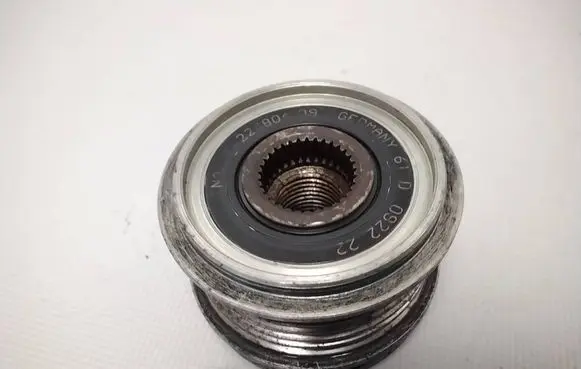 Ford Galaxy Alternator pulley 22680409