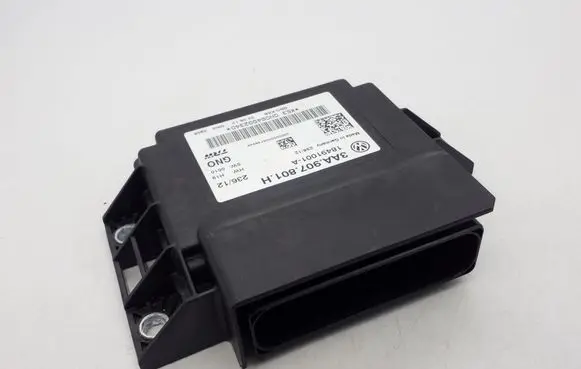 Volkswagen Tiguan Hand brake control module 3AA907801H 18491001A