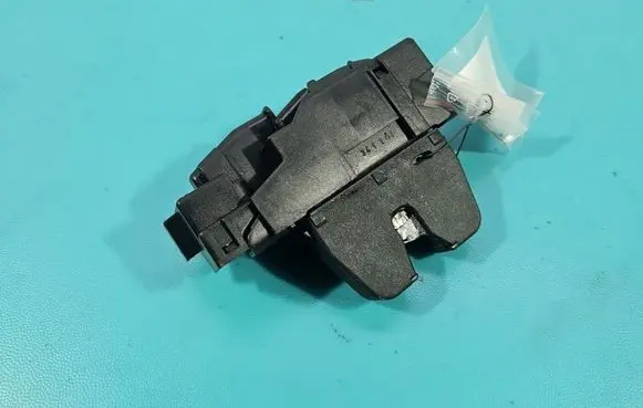 Peugeot 508 Tailgate/trunk/boot lock/catch/latch 9684648680 IMPRK1534594