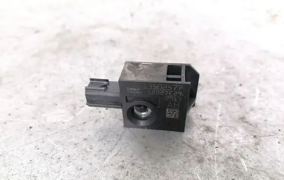 Opel Zafira C Airbag deployment crash/impact sensor 13502577